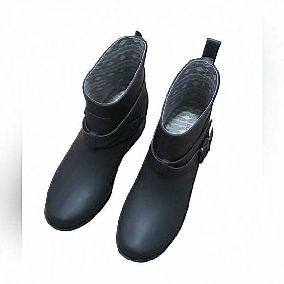 lucky brand rubber booties